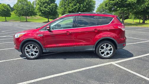 Red 2013 Ford Escape SEL
