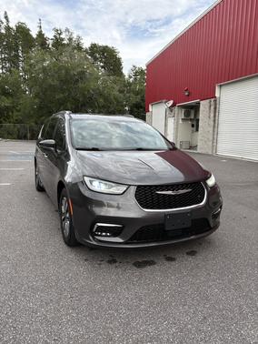 Silver 2021 Chrysler Pacifica Touring L