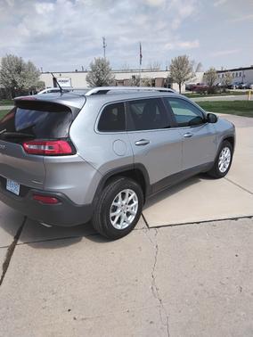 Silver 2015 Jeep Cherokee Latitude
