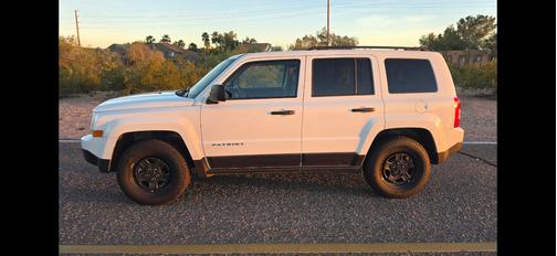 White 2016 Jeep Patriot Sport