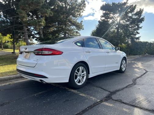 2018 Ford Fusion Hybrid SE