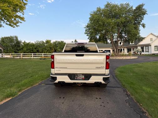 White 2019 Chevrolet Silverado 1500 High Country