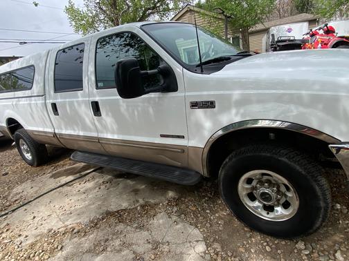 White 1999 Ford F-350 Lariat Crew Cab Super Duty