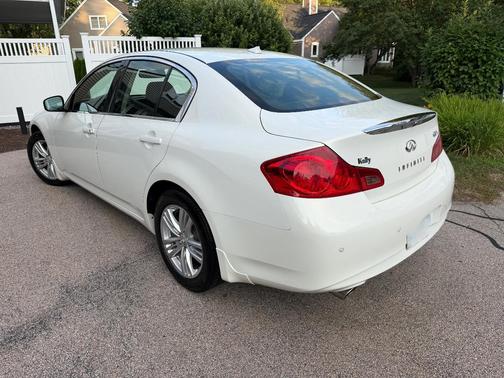 White 2013 INFINITI G37 x