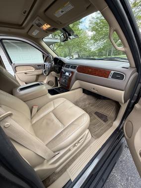 Gold 2011 Chevrolet Tahoe LT