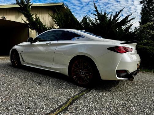 2017 INFINITI Q60 3.0t Red Sport 400