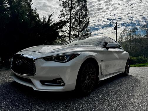 2017 INFINITI Q60 3.0t Red Sport 400