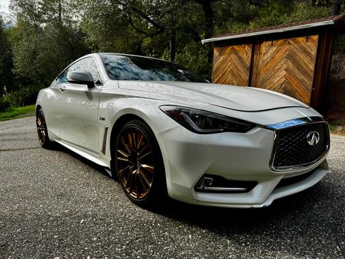 2017 INFINITI Q60 3.0t Red Sport 400