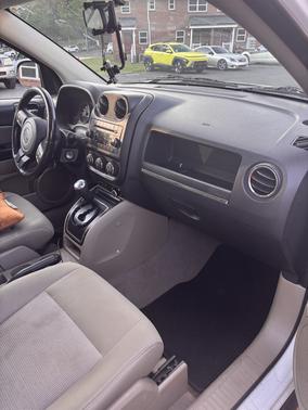 White 2012 Jeep Compass Latitude