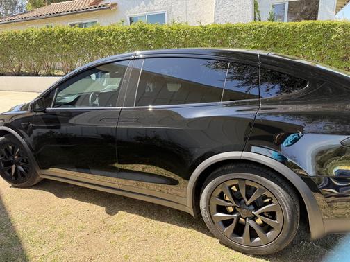 2024 Tesla Model X Long Range