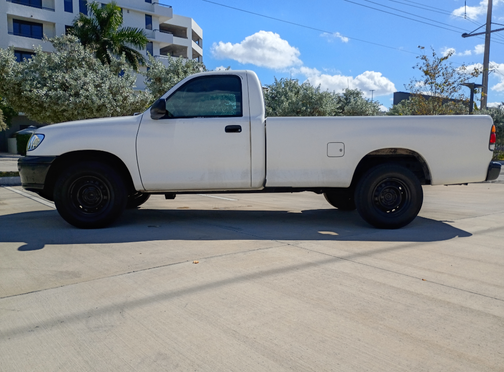 2002 Toyota Tundra Base