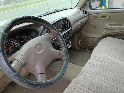 2002 Toyota Tundra Base