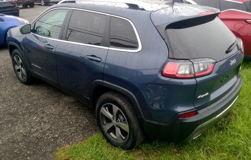 Blue 2020 Jeep Cherokee Limited