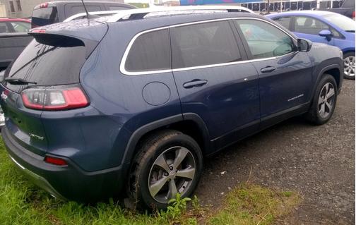 Blue 2020 Jeep Cherokee Limited