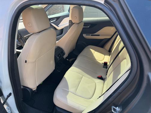 White 2018 Jaguar F-PACE 35t Premium