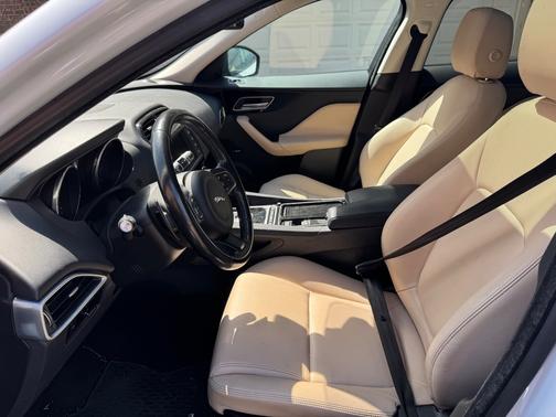 White 2018 Jaguar F-PACE 35t Premium