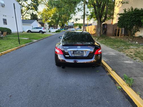 2010 Nissan Maxima SV