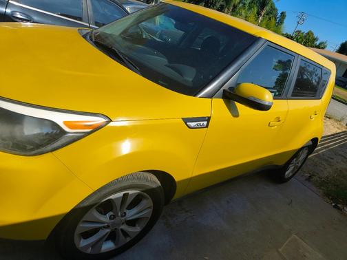Yellow 2014 Kia Soul +
