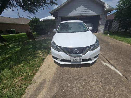 White 2016 Nissan Sentra S