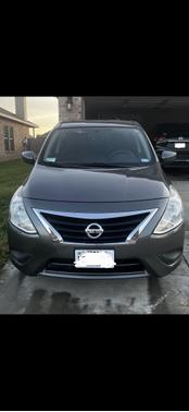 Gray 2017 Nissan Versa 1.6 S+