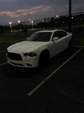 2011 Dodge Charger R/T