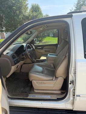 White 2013 Chevrolet Suburban 1500 LTZ