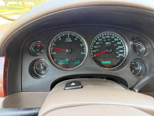 White 2013 Chevrolet Suburban 1500 LTZ