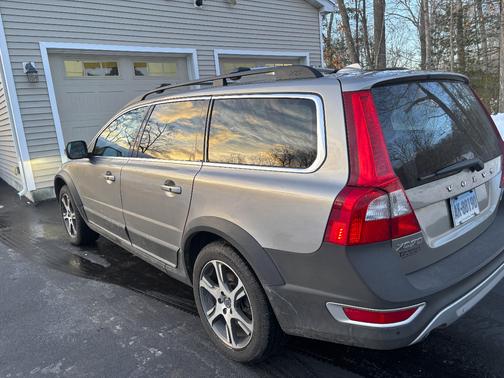 2012 Volvo XC70 T6 Premier Plus