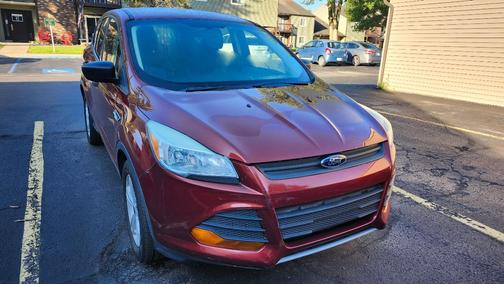 Red 2016 Ford Escape S