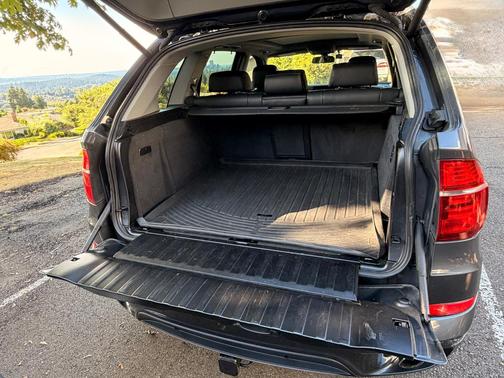 Gray 2012 BMW X5 xDrive35d