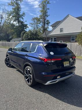 2022 Mitsubishi Outlander SE