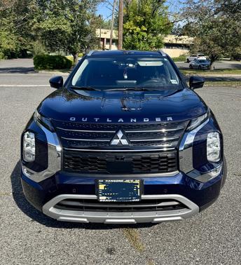 2022 Mitsubishi Outlander SE