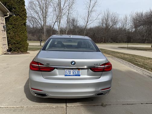 2019 BMW 740 i xDrive