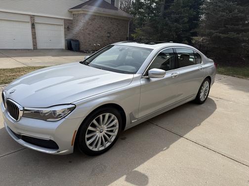 2019 BMW 740 i xDrive
