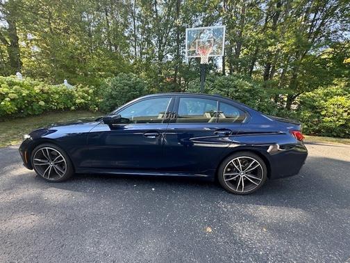 2023 BMW 330 i xDrive