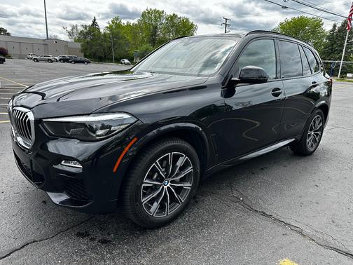Black 2020 BMW X5 xDrive40i