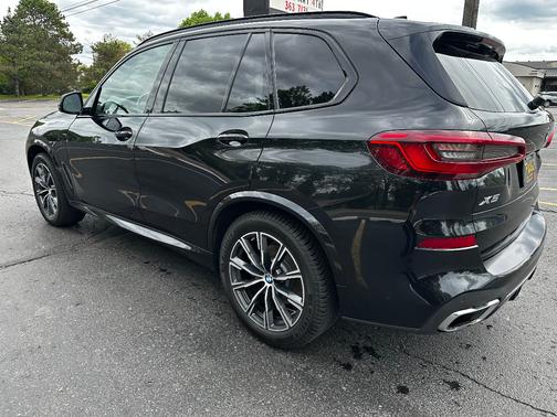 Black 2020 BMW X5 xDrive40i