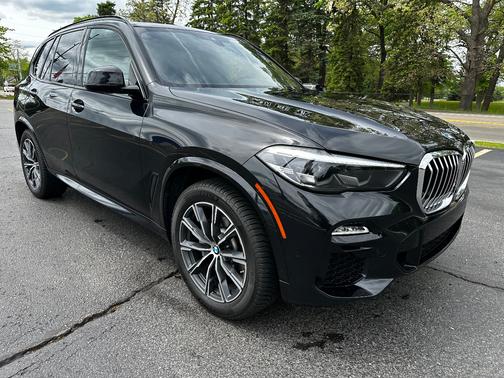Black 2020 BMW X5 xDrive40i