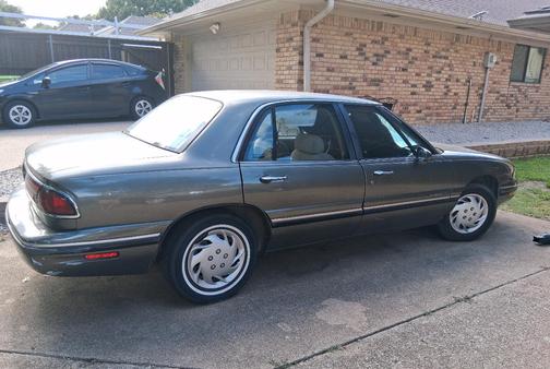 Green 1997 Buick LeSabre Custom