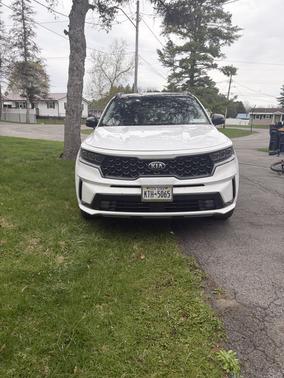 White 2021 Kia Sorento SX