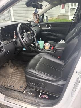 White 2021 Kia Sorento SX