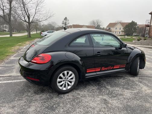Black 2013 Volkswagen Beetle 2.5L