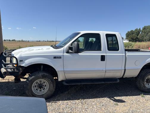 2002 Ford F-250 XLT SuperCab Super Duty