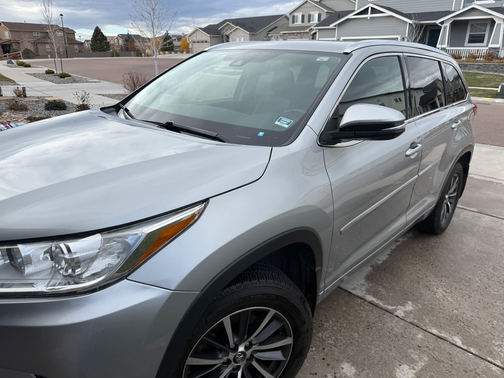 2017 Toyota Highlander SE