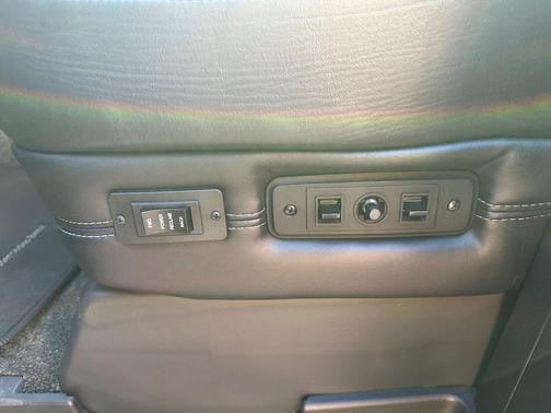 Black 2020 Mercedes-Benz Metris Base
