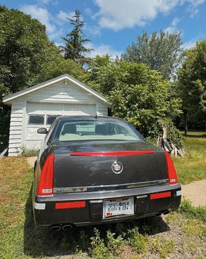 Black 2008 Cadillac DTS Luxury I