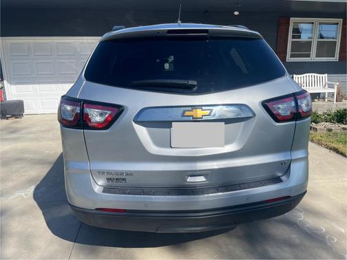 Silver 2015 Chevrolet Traverse 1LT