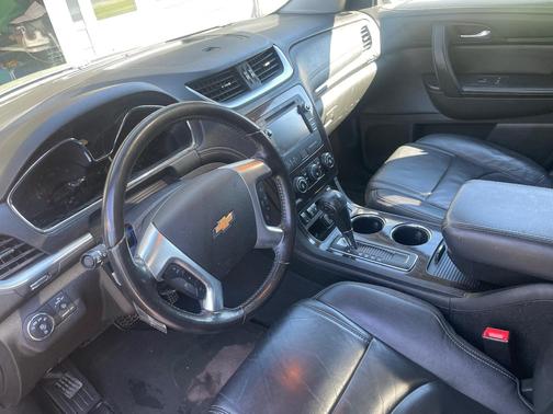 Silver 2015 Chevrolet Traverse 1LT
