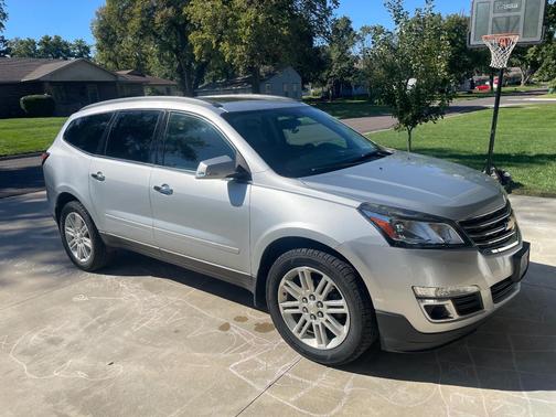 Silver 2015 Chevrolet Traverse 1LT