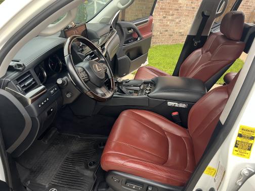 2017 Lexus LX 570 Base